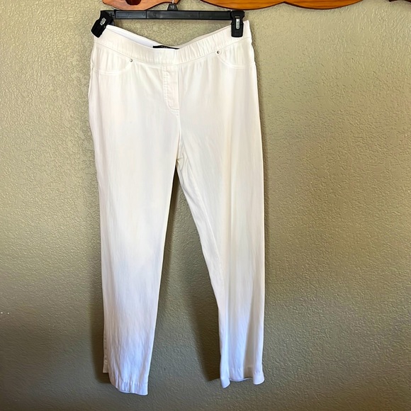 89th & Madison M White Pull-On Stretch Jeans - Picture 1 of 8